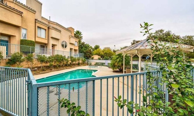 San Gabriel House | Never China town. Spacious townhouses, Swimming pool
