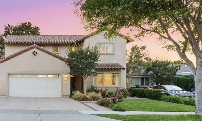 Torrance House | Fully Furnished Short Term Rental in Nicest Area of Torrance